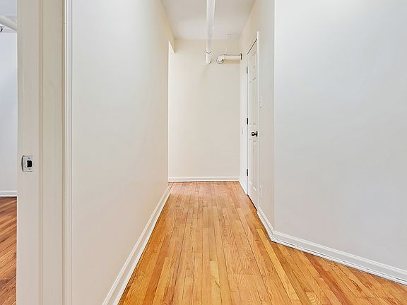 4th image of 7254 S Vernon Ave #4143