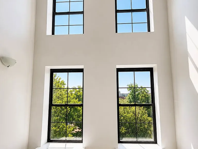 2421 Arthur Ave #PENTHOUSE — Photo 6