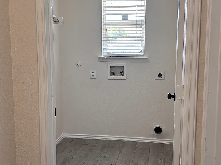 3012 Southern Hills Ln — Photo 4