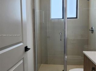 15720 SW 136th Way, Miami, FL 33196