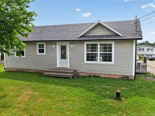 21 Wortman Rd, Salisbury, NB E4J 3K9