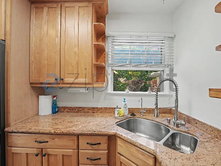 1410 Dartmouth Dr — Photo 19