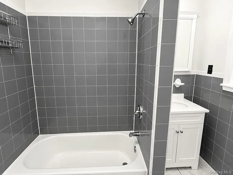 36 Gerard St — Photo 11
