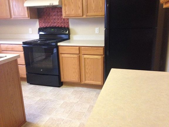 range and refrigerator