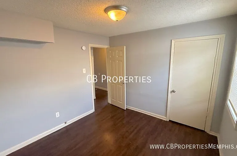 1734 Wildrose St — Photo 5