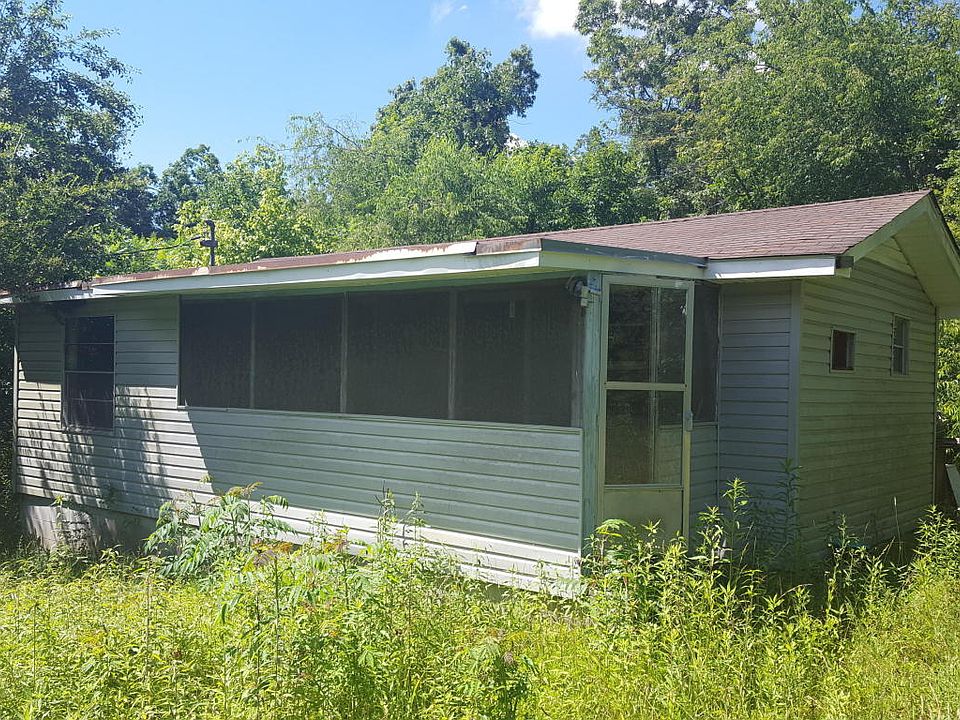 2nd image of 599 Harris Rd