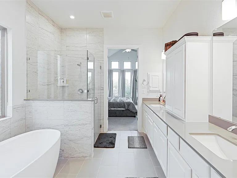 312 Palatino Bnd — Photo 15