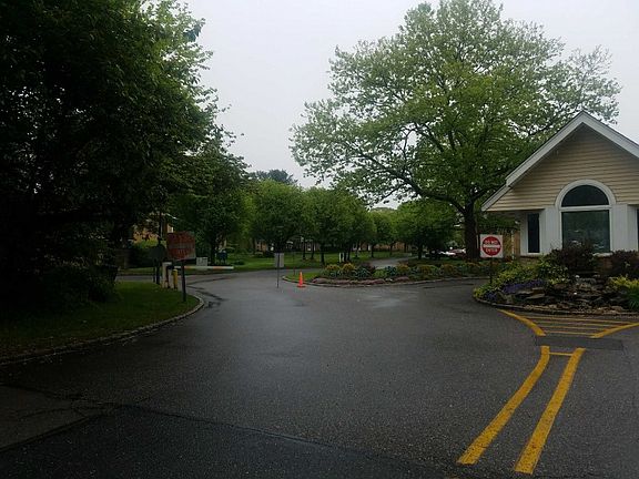 3rd image of 277 Artist Lake Dr