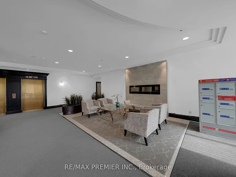 51 Baffin Ct #220 — Photo 6