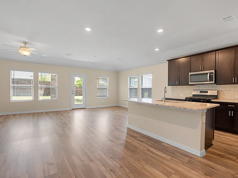 207 Mizuna Dr — Photo 5