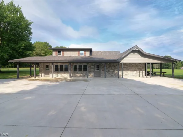 7387 Hubbard Bedford Rd, Hubbard, OH 44425