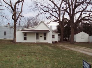 928 N Fairlawn Ave, Decatur, IL 62522