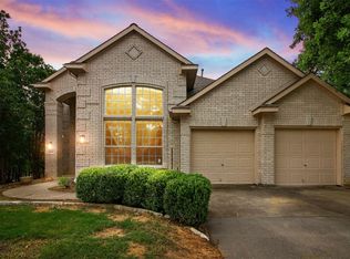 2116 Vista Ct, Corinth, TX 76210