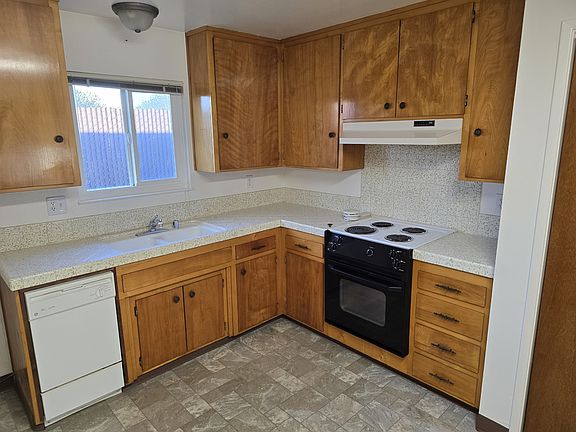 4th image of 434 S Sequoia Ave