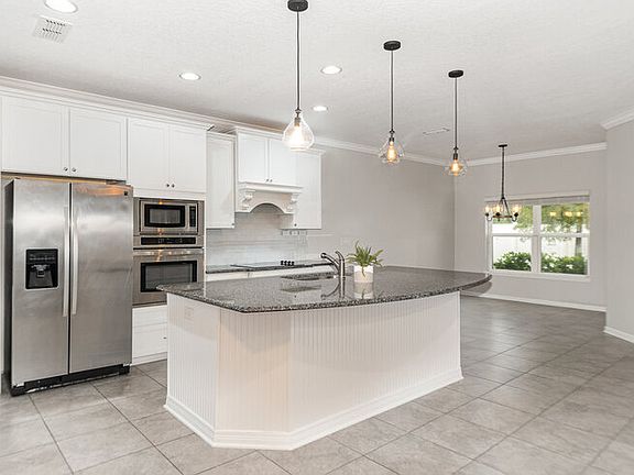 5th image of 81008 Leeside Ct