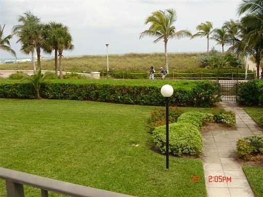 4th image of 1623 Collins Ave APT 712