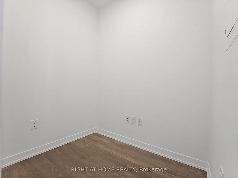 20 Richardson St #11 — Photo 6
