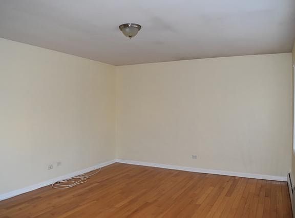 3rd image of 3737 N Harlem Ave #17