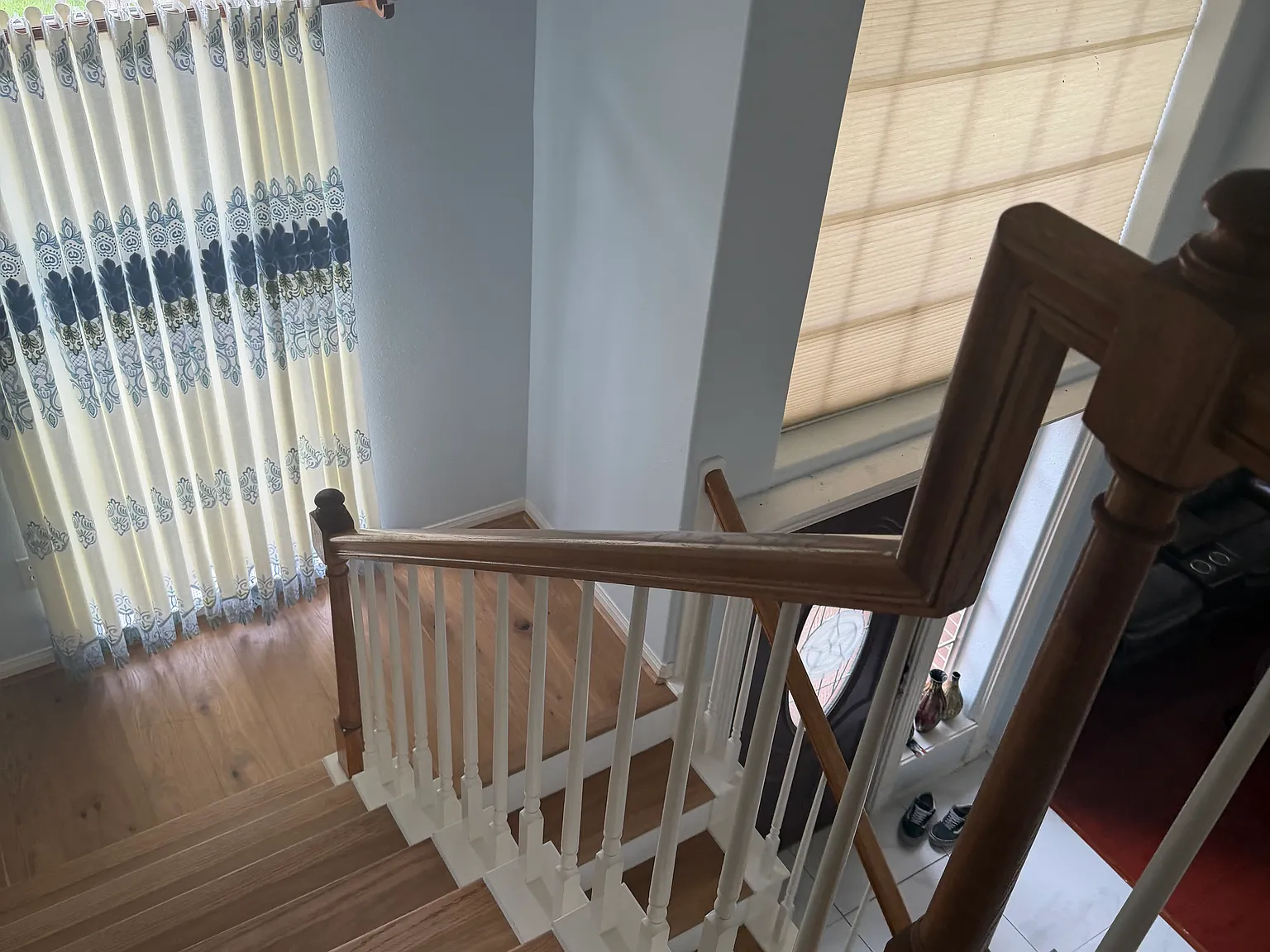 3 bed, 2563 sqft, $600 — Photo 2