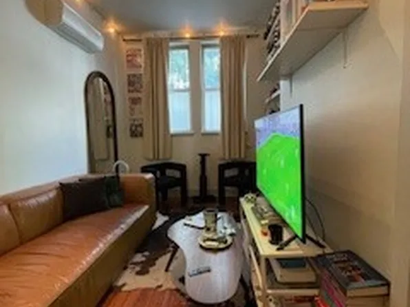 128 Boerum St APT 1L, Brooklyn, NY 11206