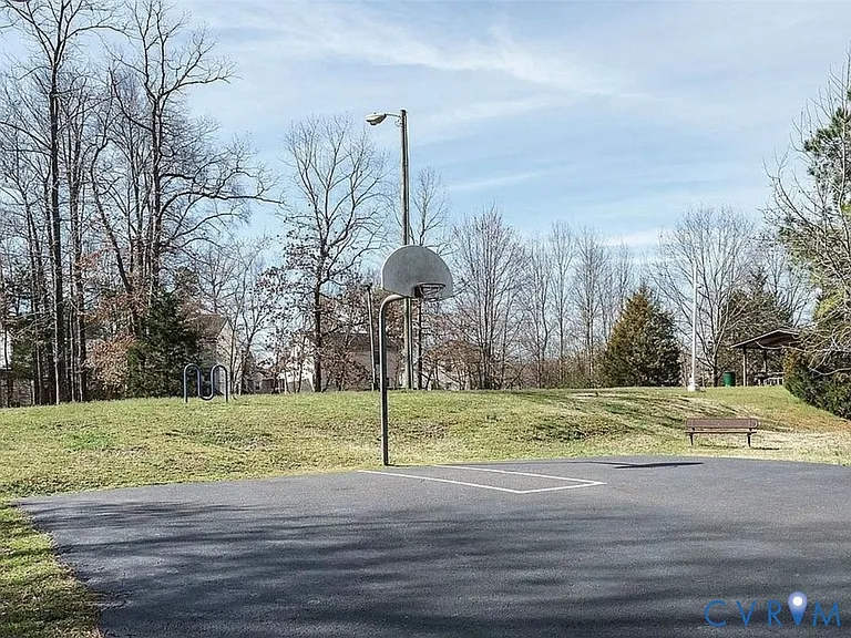 7806 Fern Hollow Dr — Photo 29
