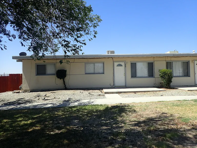 229 Kasmir St — Photo 1