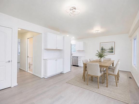 4th image of 20505 Ridgemont Rd