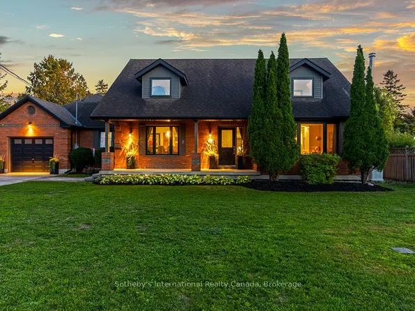 196 9th St, Collingwood, ON L9Y 2G5