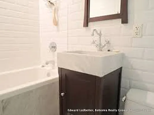 Rented by BSD Realty Worldwide Inc | media 24