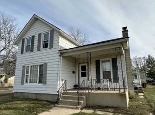 803 S Locust Ave, Freeport, IL 61032