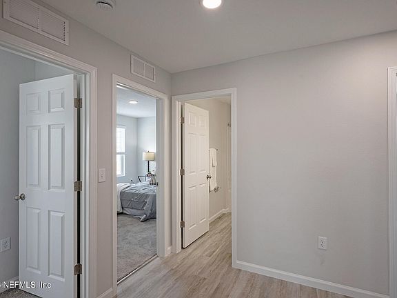 4th image of 1266 JEWELSTONE Lane