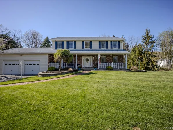 98 Leo Lane, Poughquag, NY 12570