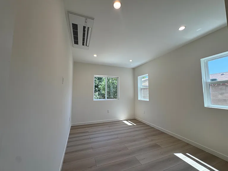 18320 Ingomar St #1 — Photo 7