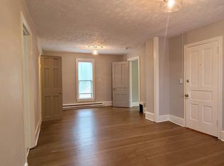 912 Lake Dr SE, Grand Rapids, MI 49506