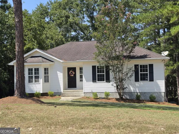704 Hillwood Dr, Statesboro, GA 30458