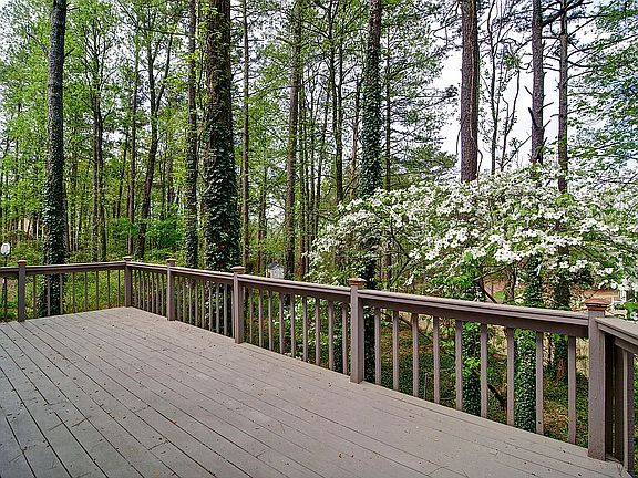 3rd image of 4535 Reva Dr NE