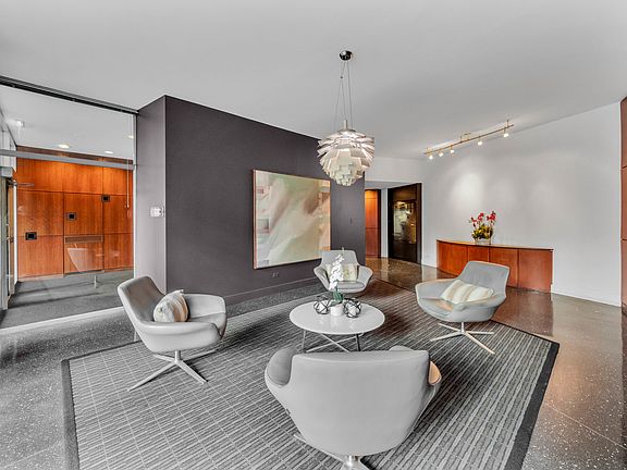 3rd image of 3100 N Lake Shore Dr APT 804