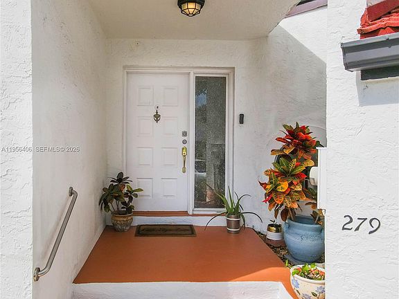 3rd image of 279 NW 36th Ave