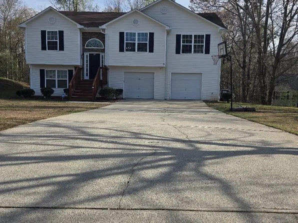 35 Pembroke Pl, Covington, GA 30016