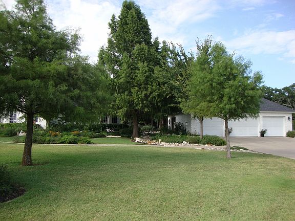 4th image of 3913 Timbercrest Dr E