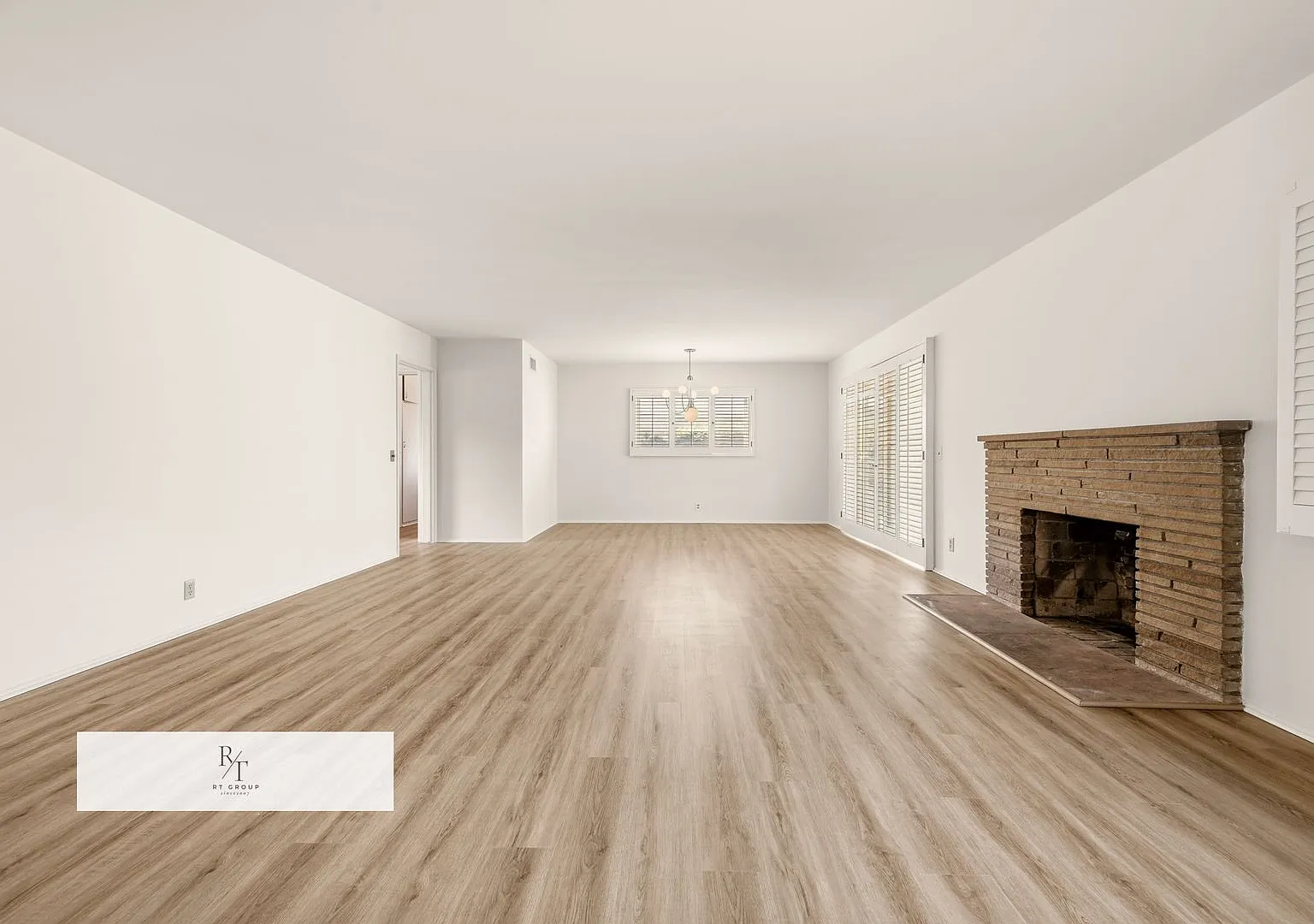 Charming 3-Bedroom Single-Story Home in Desirable Arcadia! — Photo 2