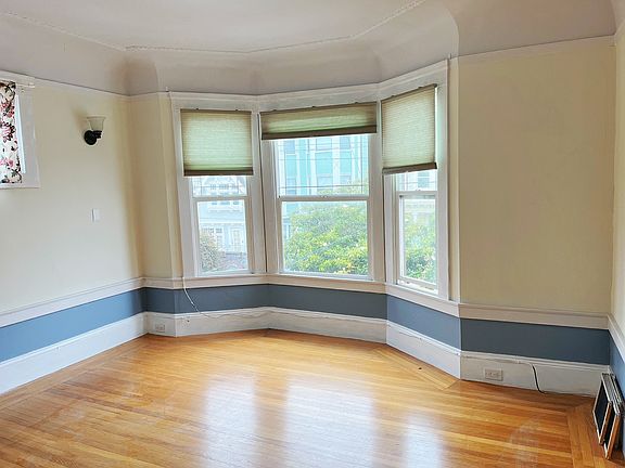 3rd image of 250 8th Ave #250