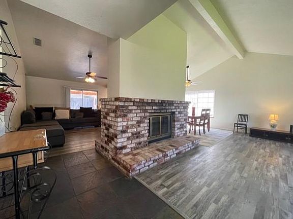 3rd image of 2701 Majestic Oak Dr