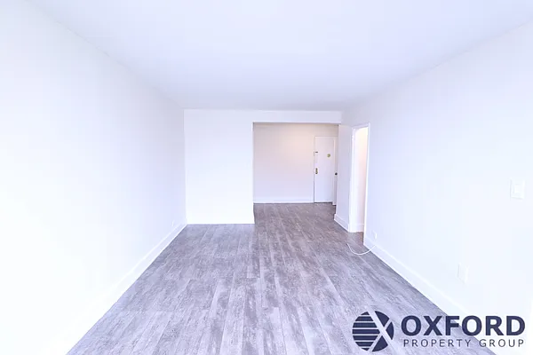 Rented by Oxford Property Group | media 11