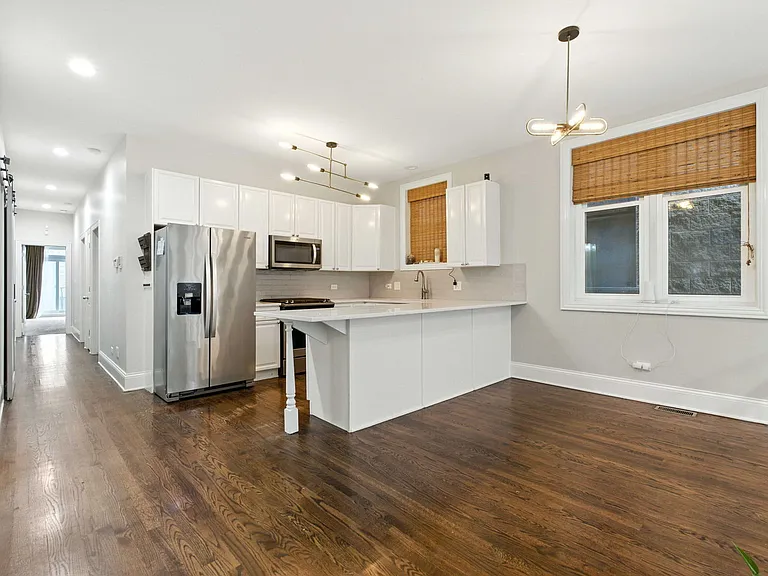 860 W Buckingham Pl #1E — Photo 8