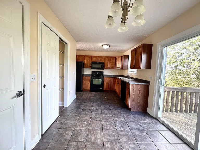 1045 Oak Tree Blvd NW — Photo 8