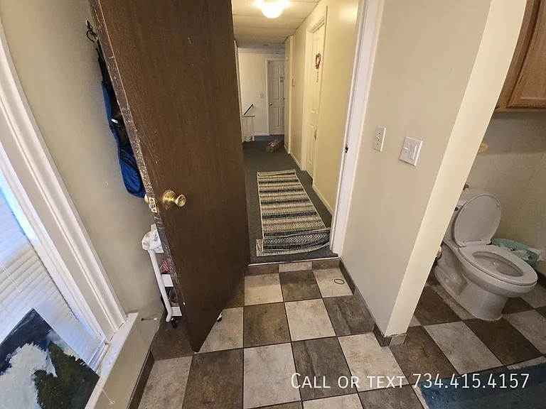 609 E Ann St — Photo 24