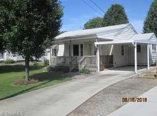 303 N 10th Ave, Mayodan, NC 27027