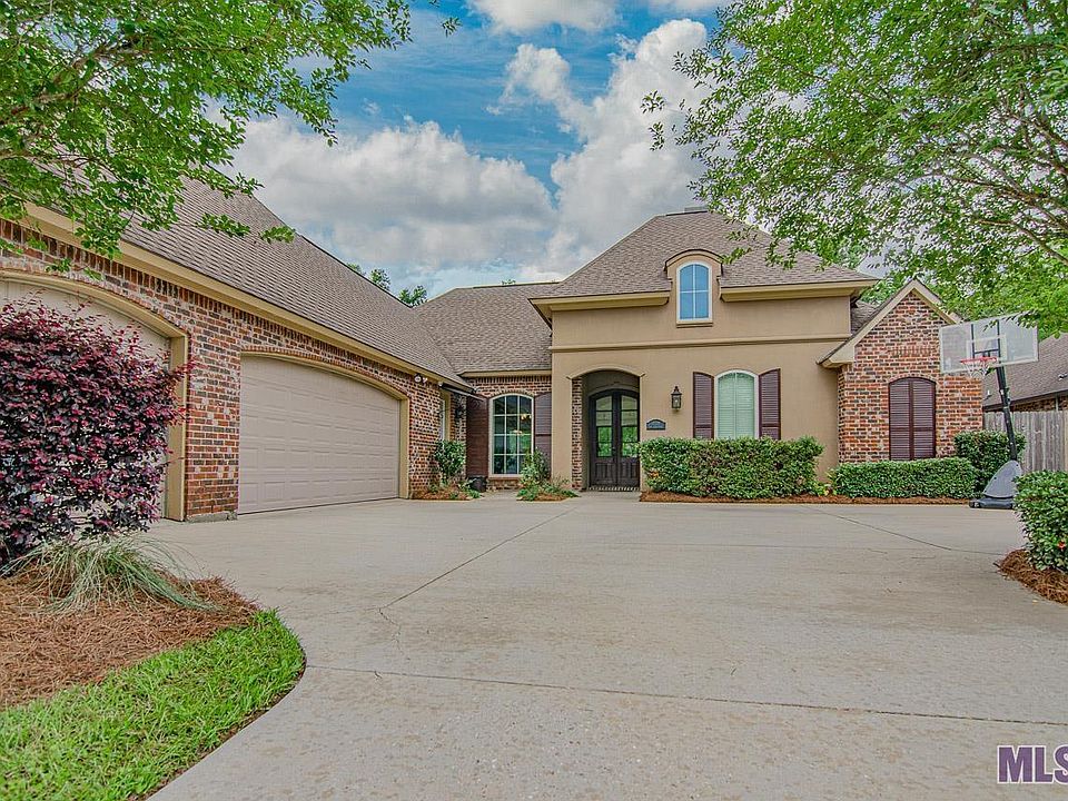 1st image of 12339 Oak Fields Dr