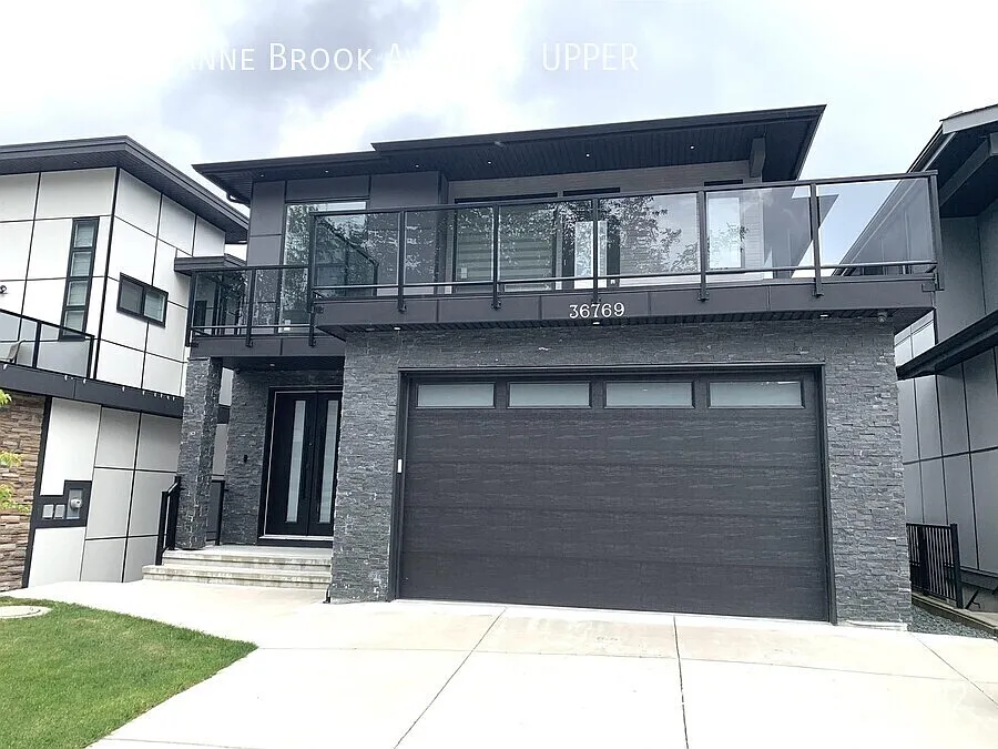36769 Dianne Brook Ave photo 1